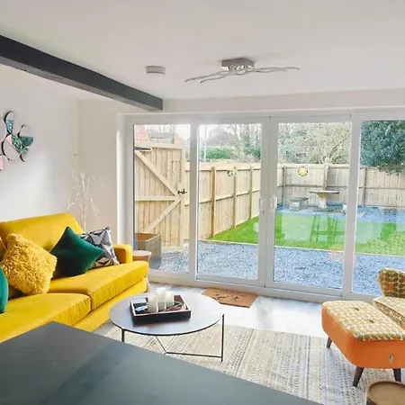 Captivating 2-Bed House In Nettleham Lincoln Extérieur photo